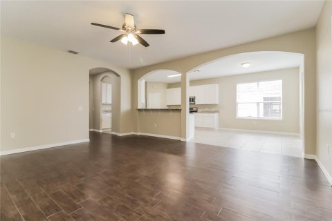 House in Kissimmee, Florida 3 bedrooms, 242.38 sq.m. № 2198769 - photo 5