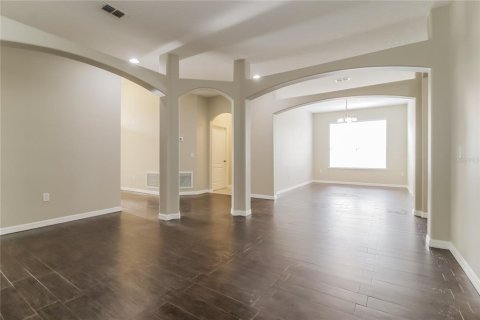 House in Kissimmee, Florida 3 bedrooms, 242.38 sq.m. № 2198769 - photo 4