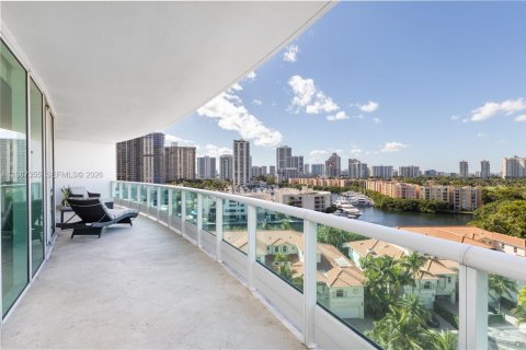 Condo à Aventura, Floride, 3 chambres  № 2051429