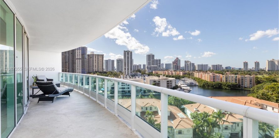 Condo à Aventura, Floride, 3 chambres  № 2051429