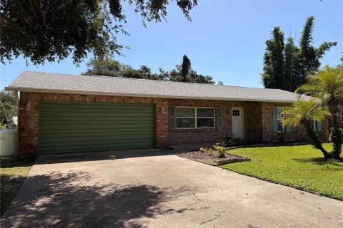 Villa ou maison à vendre à Edgewater, Floride: 2 chambres, 100.33 m2 № 2197734 - photo 3
