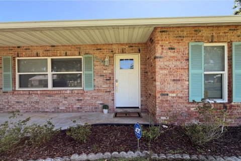 Villa ou maison à vendre à Edgewater, Floride: 2 chambres, 100.33 m2 № 2197734 - photo 8