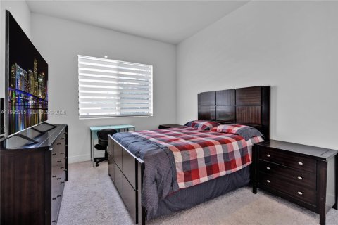 Villa ou maison à vendre à Miramar, Floride: 4 chambres № 2058329 - photo 16