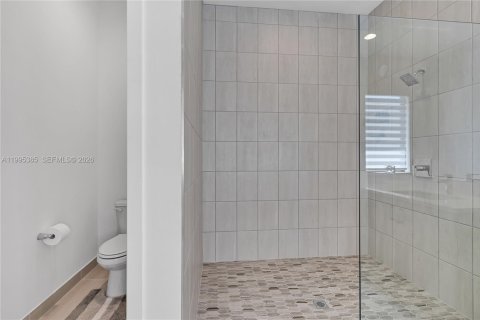 Villa ou maison à vendre à Miramar, Floride: 4 chambres № 2058329 - photo 15