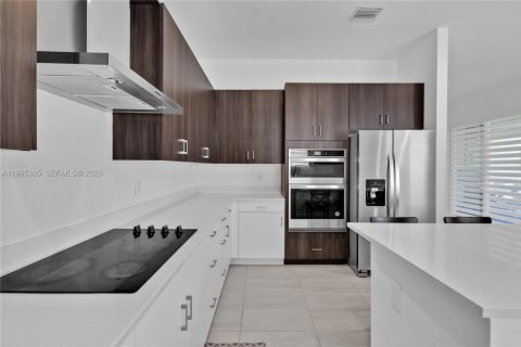 Villa ou maison à vendre à Miramar, Floride: 4 chambres № 2058329 - photo 11