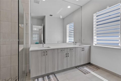 Villa ou maison à vendre à Miramar, Floride: 4 chambres № 2058329 - photo 13