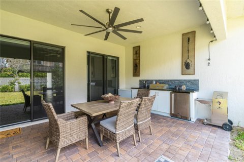 Villa ou maison à vendre à Miramar, Floride: 4 chambres № 2058329 - photo 6