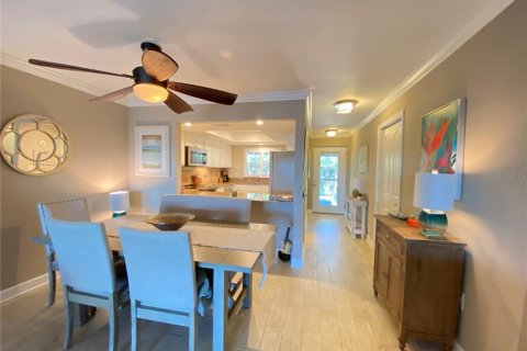 Condo in Bradenton, Florida, 2 bedrooms  № 2106408 - photo 9
