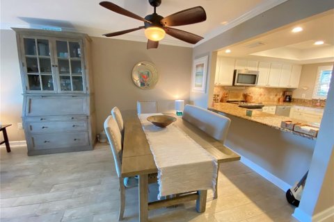 Condo in Bradenton, Florida, 2 bedrooms  № 2106408 - photo 10