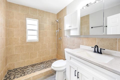 House in Orlando, Florida 4 bedrooms, 123.28 sq.m. № 2394077 - photo 22