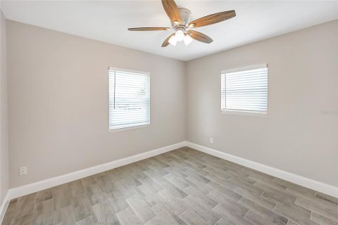 House in Orlando, Florida 4 bedrooms, 123.28 sq.m. № 2394077 - photo 20