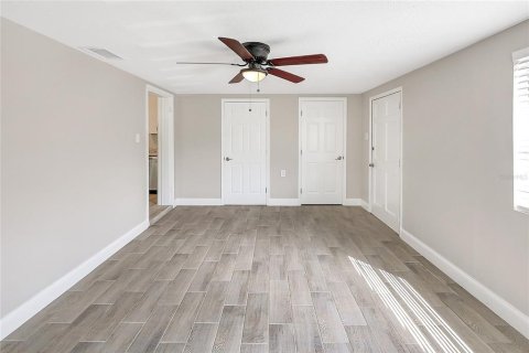 House in Orlando, Florida 4 bedrooms, 123.28 sq.m. № 2394077 - photo 18