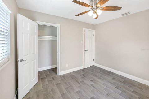 House in Orlando, Florida 4 bedrooms, 123.28 sq.m. № 2394077 - photo 21