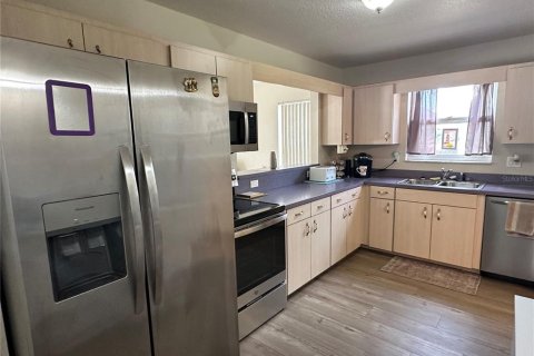 Villa ou maison à vendre à Polk City, Floride: 1 chambre, 86.96 m2 № 2413567 - photo 8