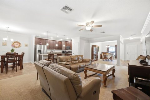 House in Weeki Wachee, Florida 4 bedrooms, 226.5 sq.m. № 2107375 - photo 13