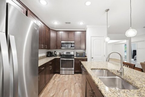 House in Weeki Wachee, Florida 4 bedrooms, 226.5 sq.m. № 2107375 - photo 17
