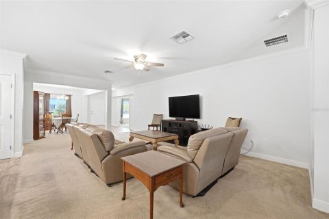 House in Weeki Wachee, Florida 4 bedrooms, 226.5 sq.m. № 2107375 - photo 12