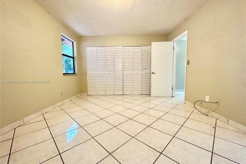 Adosado en alquiler en Pembroke Pines, Florida, 2 dormitorios, 117.06 m2 № 1964279 - foto 29