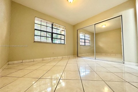 Adosado en alquiler en Pembroke Pines, Florida, 2 dormitorios, 117.06 m2 № 1964279 - foto 27