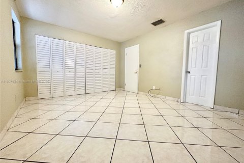 Adosado en alquiler en Pembroke Pines, Florida, 2 dormitorios, 117.06 m2 № 1964279 - foto 28