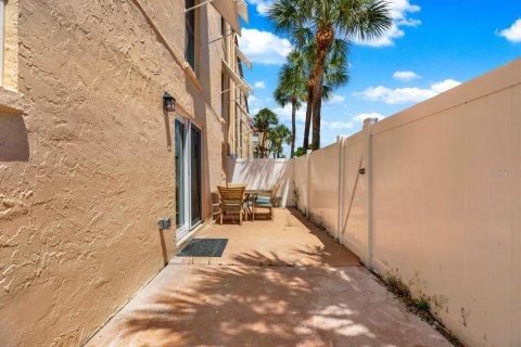Condominio en alquiler en Saint Pete Beach, Florida, 3 dormitorios, 95.69 m2 № 2103801 - foto 20