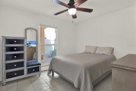 Condominio en alquiler en Saint Pete Beach, Florida, 3 dormitorios, 95.69 m2 № 2103801 - foto 17