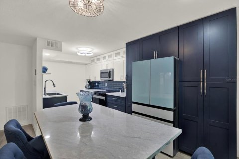 Condominio en alquiler en Saint Pete Beach, Florida, 3 dormitorios, 95.69 m2 № 2103801 - foto 10