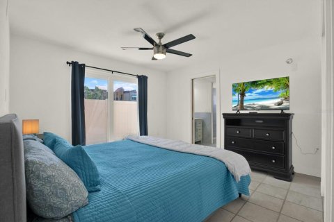 Condominio en alquiler en Saint Pete Beach, Florida, 3 dormitorios, 95.69 m2 № 2103801 - foto 11