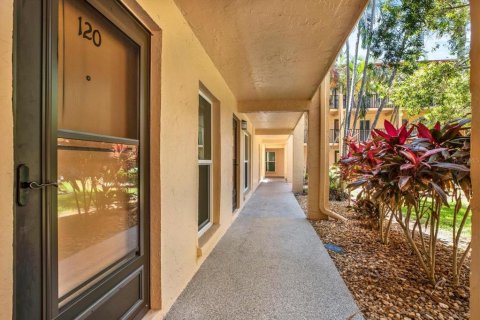 Condominio en alquiler en Saint Pete Beach, Florida, 3 dormitorios, 95.69 m2 № 2103801 - foto 3