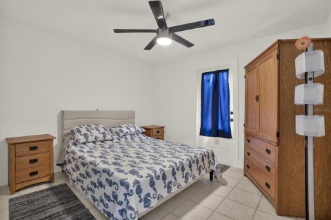 Condominio en alquiler en Saint Pete Beach, Florida, 3 dormitorios, 95.69 m2 № 2103801 - foto 15