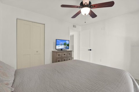 Condominio en alquiler en Saint Pete Beach, Florida, 3 dormitorios, 95.69 m2 № 2103801 - foto 18