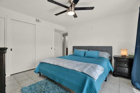 Condominio en alquiler en Saint Pete Beach, Florida, 3 dormitorios, 95.69 m2 № 2103801 - foto 12