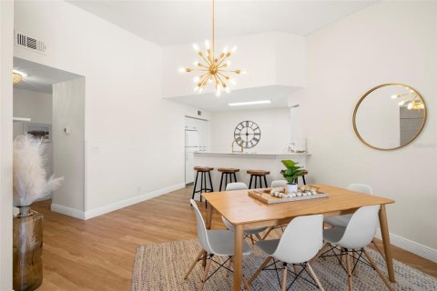 Condo in Saint Petersburg, Florida, 2 bedrooms  № 1614371 - photo 21