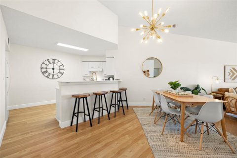 Condo in Saint Petersburg, Florida, 2 bedrooms  № 1614371 - photo 22