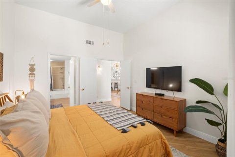 Condo in Saint Petersburg, Florida, 2 bedrooms  № 1614371 - photo 30