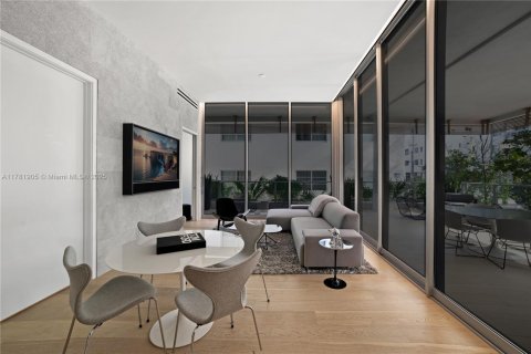 Condominio en venta en Miami Beach, Florida, 2 dormitorios, 93.46 m2 № 1862619 - foto 10