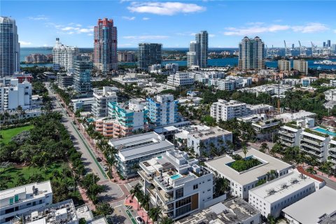 Condominio en venta en Miami Beach, Florida, 2 dormitorios, 93.46 m2 № 1862619 - foto 28