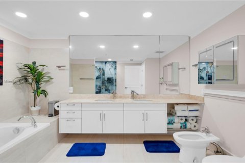 Copropriété à louer à North Bay Village, Floride: 3 chambres, 159.05 m2 № 1943765 - photo 6