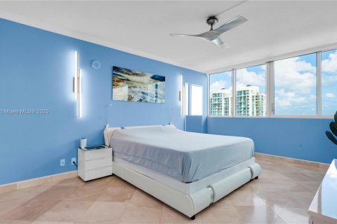 Copropriété à louer à North Bay Village, Floride: 3 chambres, 159.05 m2 № 1943765 - photo 4