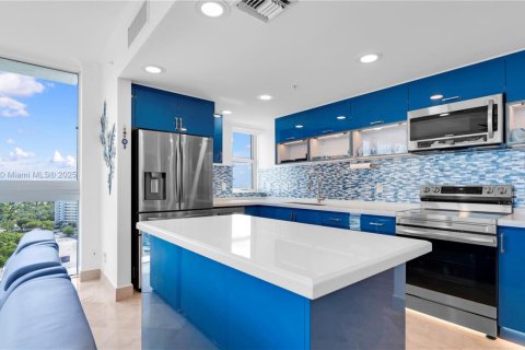 Copropriété à louer à North Bay Village, Floride: 3 chambres, 159.05 m2 № 1943765 - photo 3