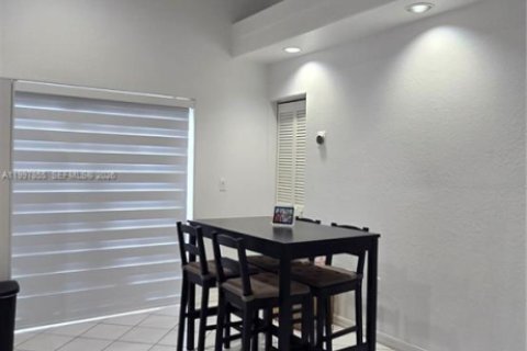 House in Cutler Bay, Florida 3 bedrooms, 132.39 sq.m. № 2067912 - photo 9