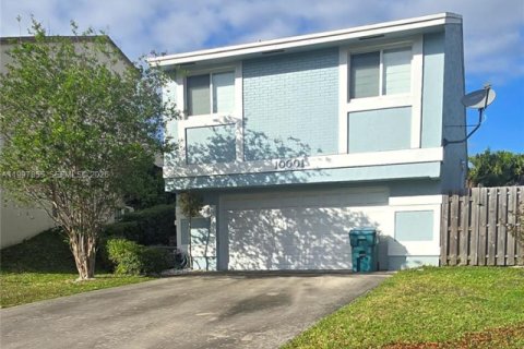 House in Cutler Bay, Florida 3 bedrooms, 132.39 sq.m. № 2067912