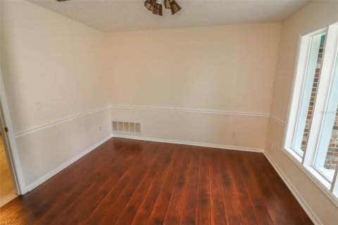 House in Orange Park, Florida 3 bedrooms, 133.41 sq.m. № 2233213 - photo 5