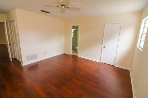 House in Orange Park, Florida 3 bedrooms, 133.41 sq.m. № 2233213 - photo 16