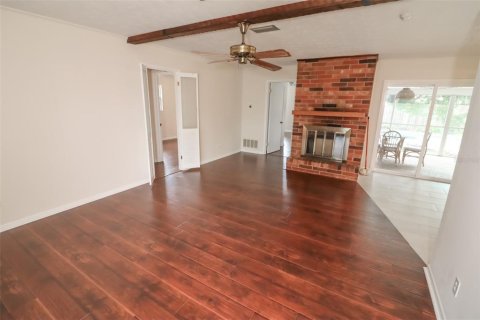 House in Orange Park, Florida 3 bedrooms, 133.41 sq.m. № 2233213 - photo 9