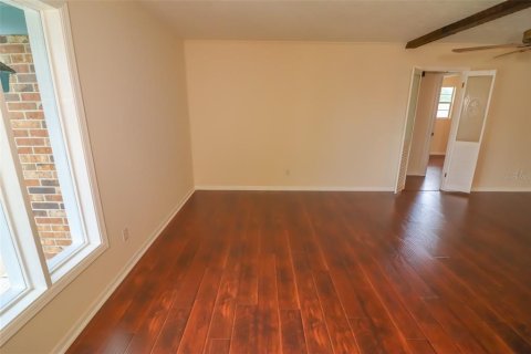 House in Orange Park, Florida 3 bedrooms, 133.41 sq.m. № 2233213 - photo 8