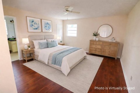 House in Orange Park, Florida 3 bedrooms, 133.41 sq.m. № 2233213 - photo 18