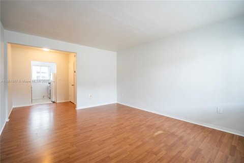 Apartment in Miami Beach, Florida 48.77 sq.m. № 1924537 - photo 3