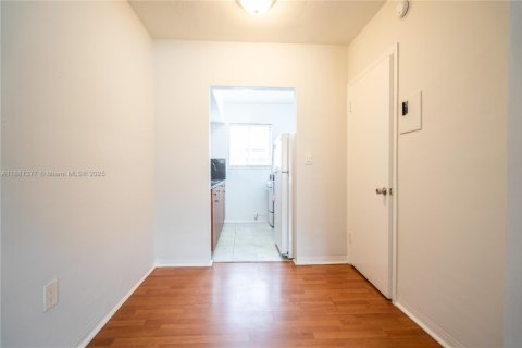 Apartment in Miami Beach, Florida 48.77 sq.m. № 1924537 - photo 6