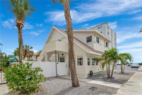 Villa ou maison à vendre à Saint Pete Beach, Floride: 4 chambres, 193.61 m2 № 1804805 - photo 28